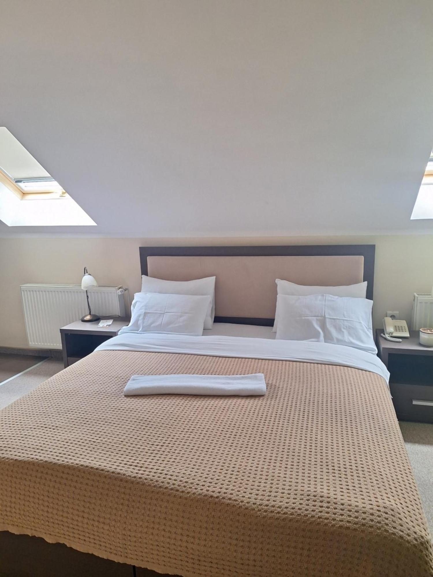 Garni Hotel Ema كراغوييفاك المظهر الخارجي الصورة