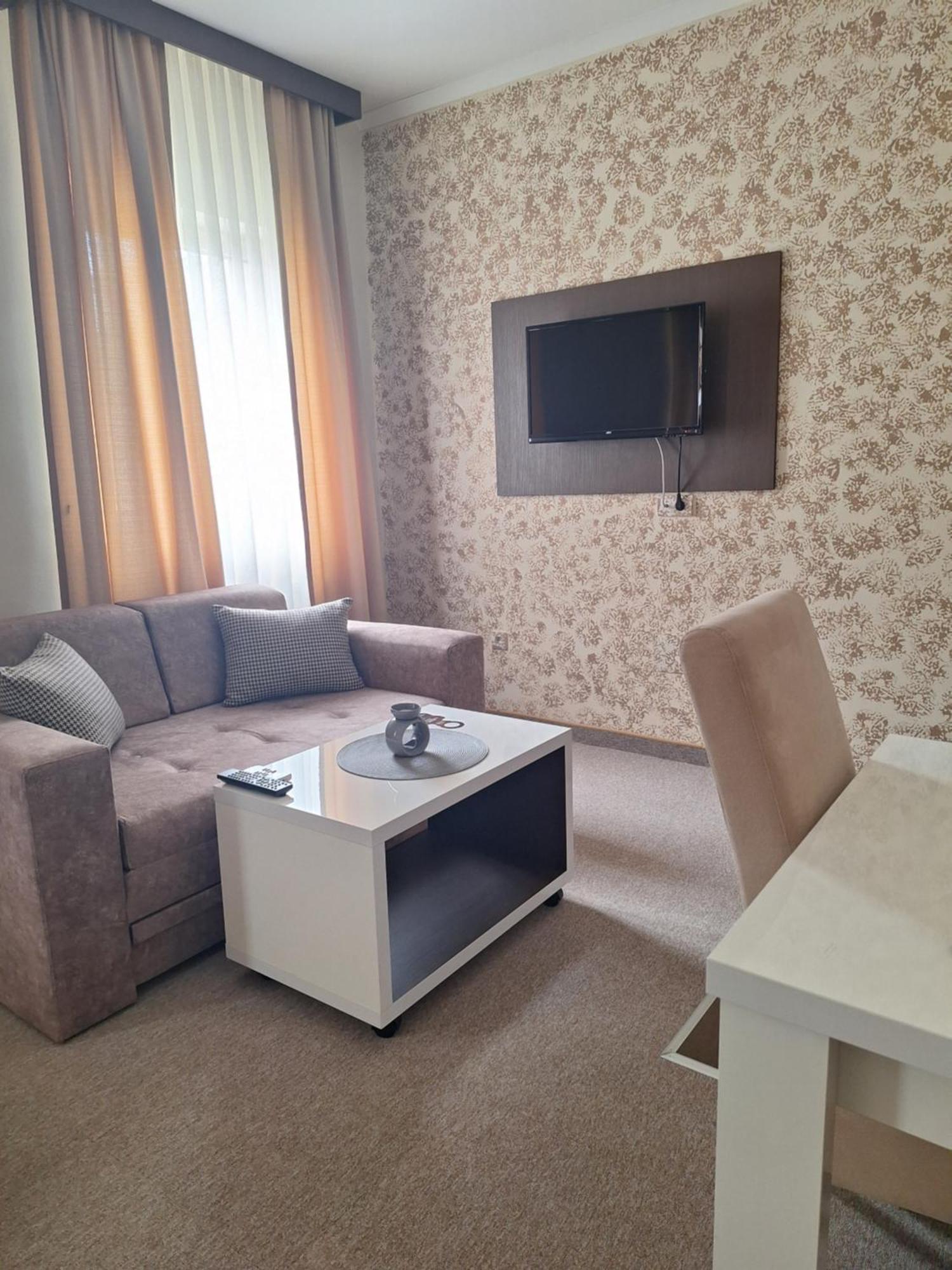 Garni Hotel Ema كراغوييفاك المظهر الخارجي الصورة
